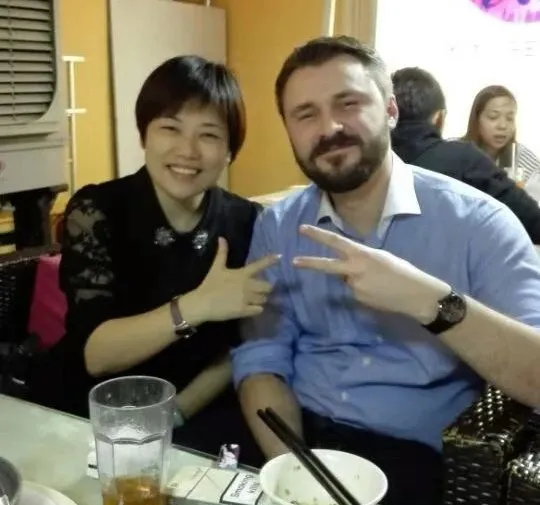 0到5000的小生意（深圳女生十个月做到五千万的生意）