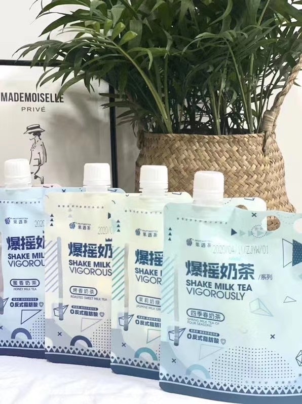 休闲网红小零食种类多正规货源   诚招全国零食代理